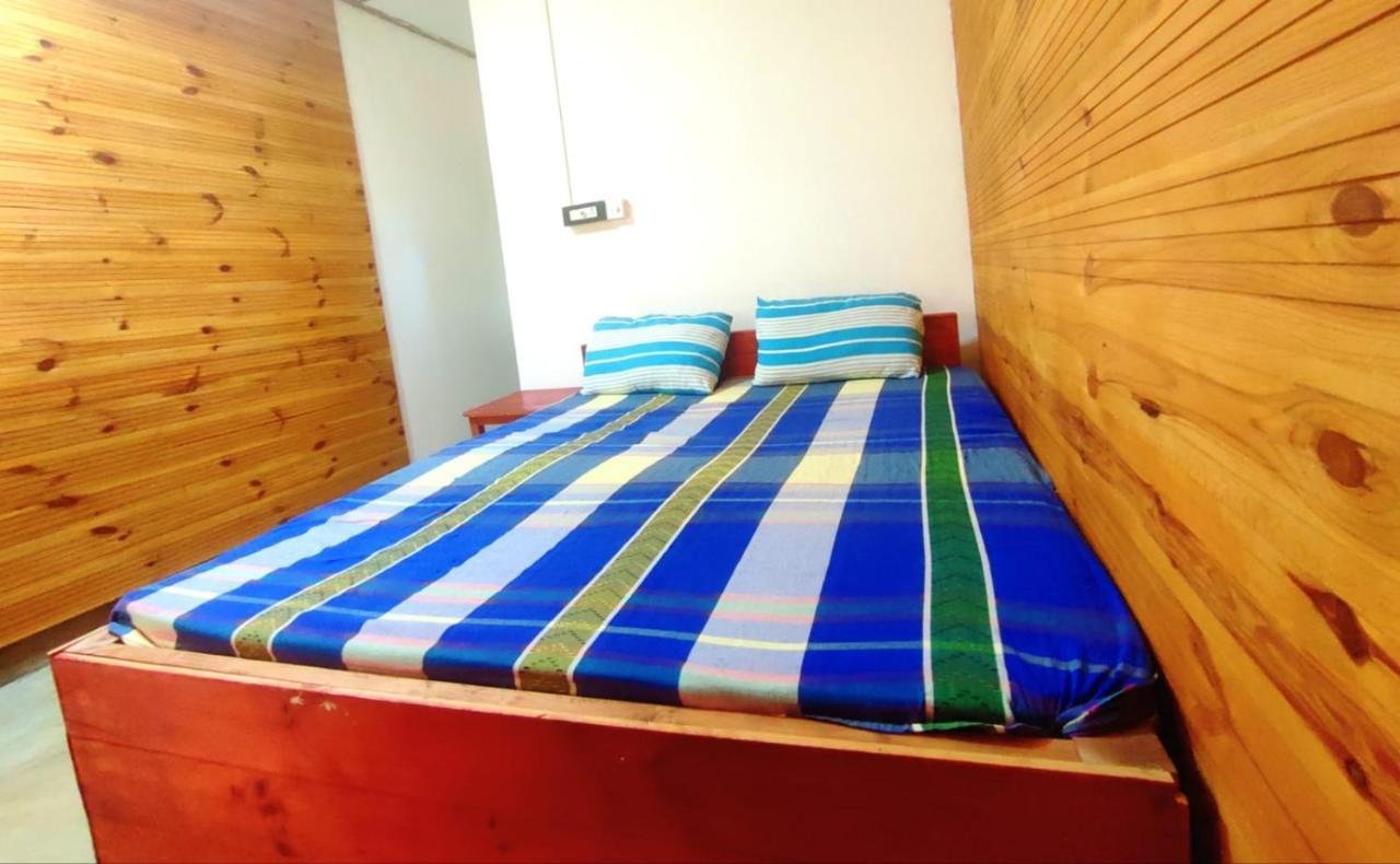 Walkers Hostel Trincomalee Bagian luar foto