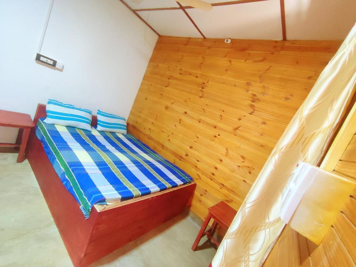 Walkers Hostel Trincomalee Bagian luar foto